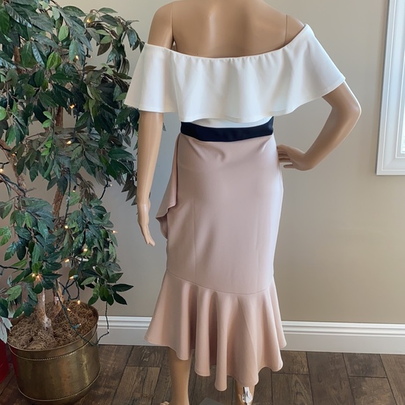 Quiz Off the Shoulder Hi/Lo Dress Size 10 - Picture 4 of 4